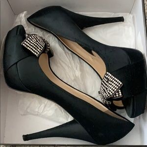 Boutique 9 black satin heels
